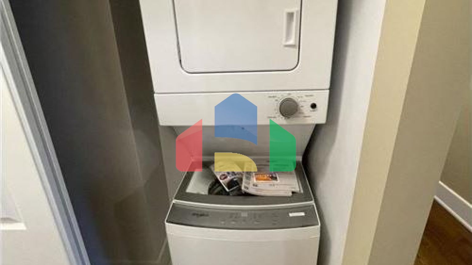 Residential - Condo/Apartment - Hamilton, Canada - Canada