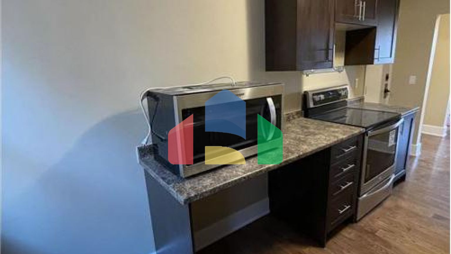 Residential - Condo/Apartment - Hamilton, Canada - Canada