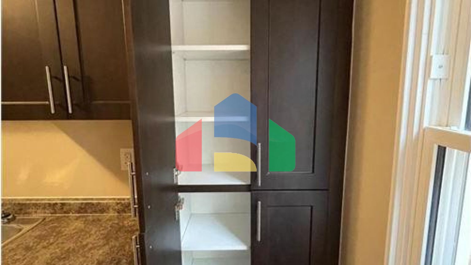 Residential - Condo/Apartment - Hamilton, Canada - Canada