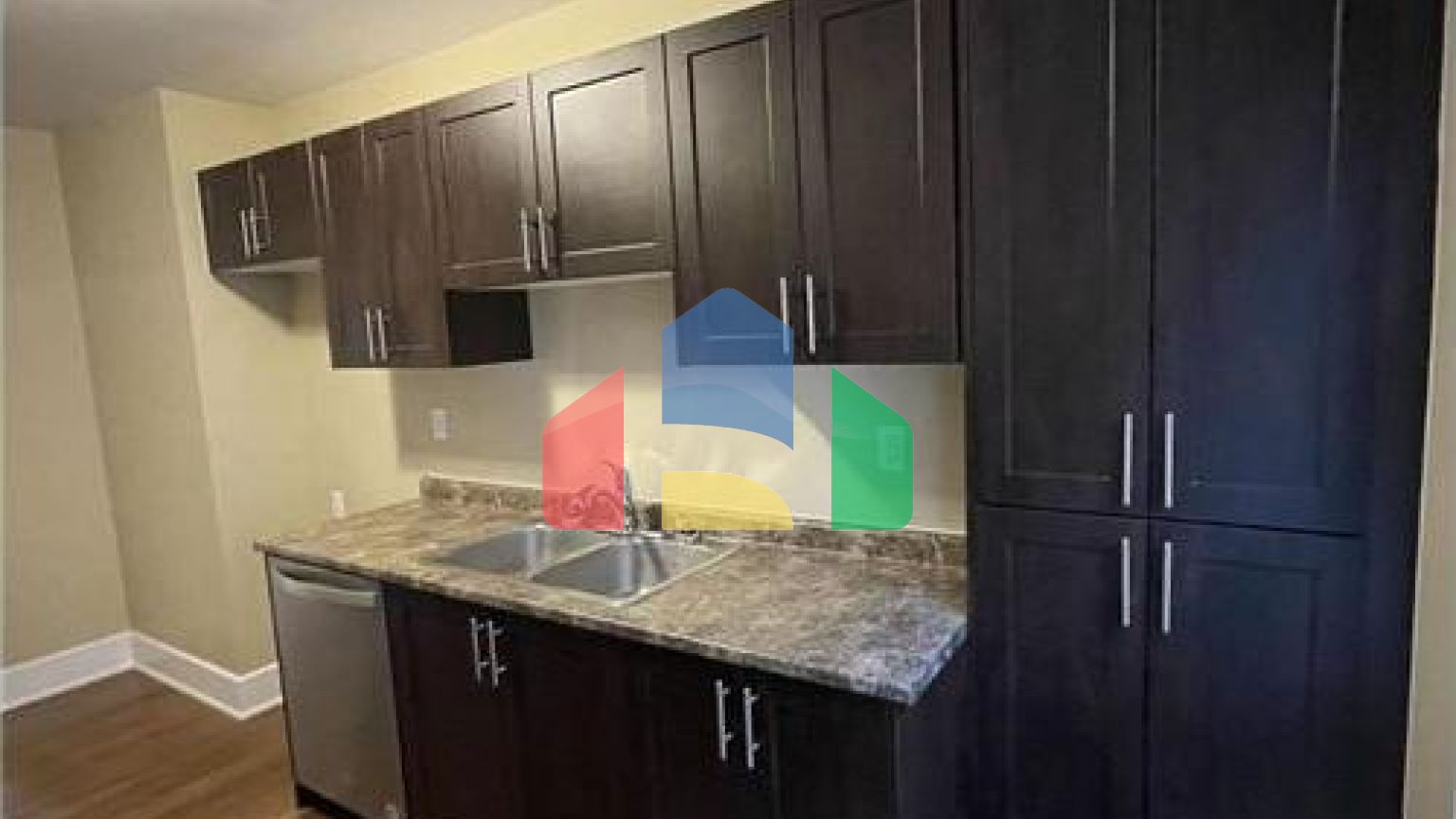 Residential - Condo/Apartment - Hamilton, Canada - Canada