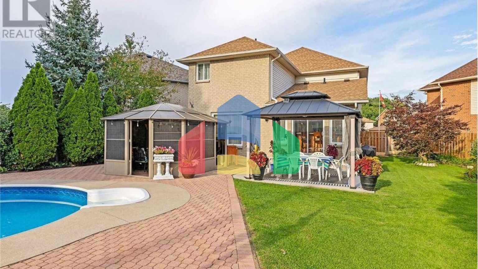 Residential - Single Family Home - Hamilton, Canada - Canada