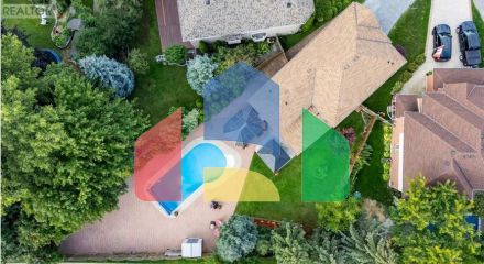 Residential - Single Family Home - Hamilton, Canada - Canada