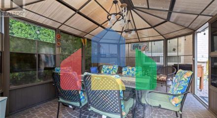 Residential - Single Family Home - Hamilton, Canada - Canada