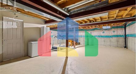 Residential - Single Family Home - Hamilton, Canada - Canada