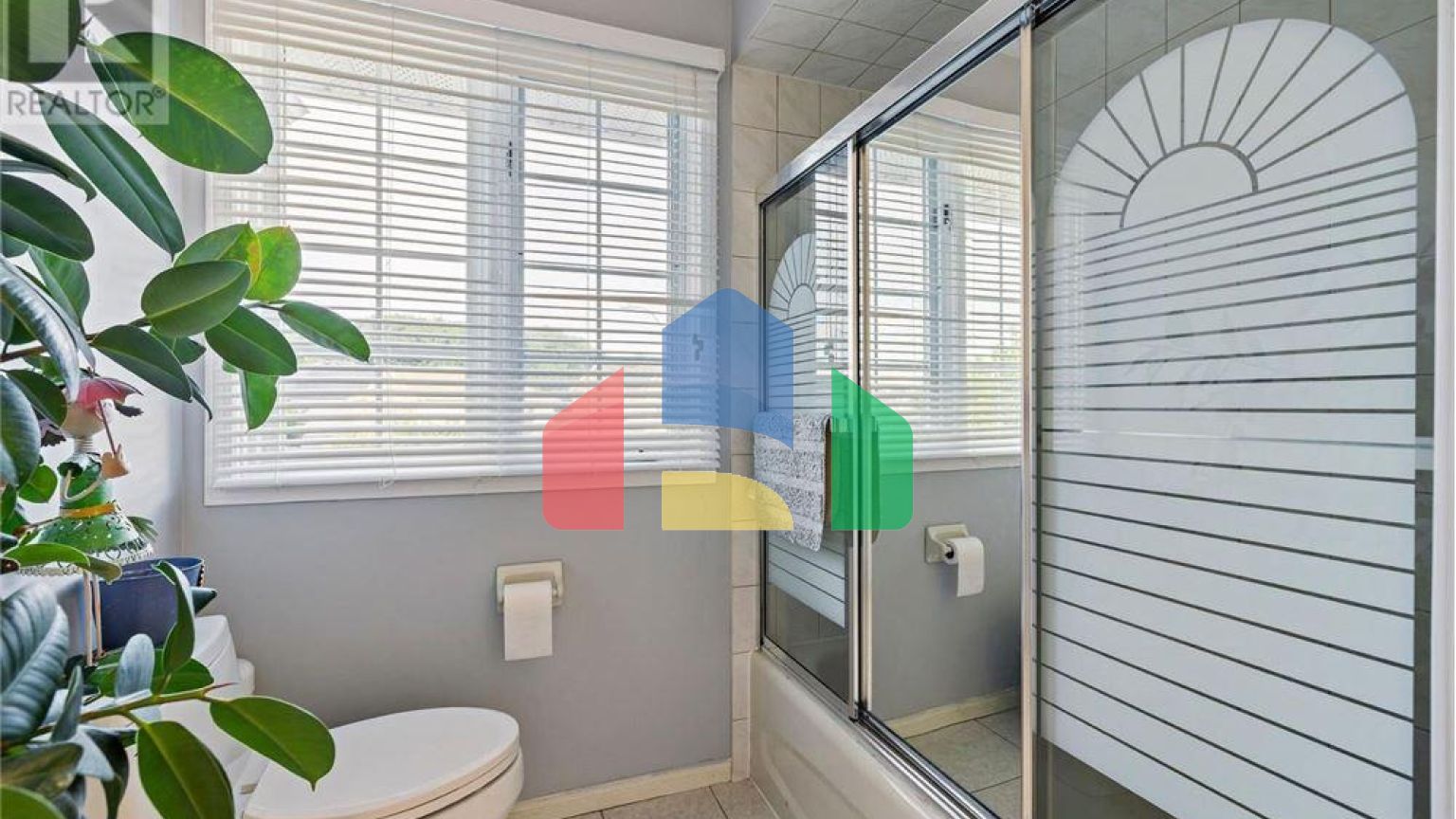 Residential - Single Family Home - Hamilton, Canada - Canada