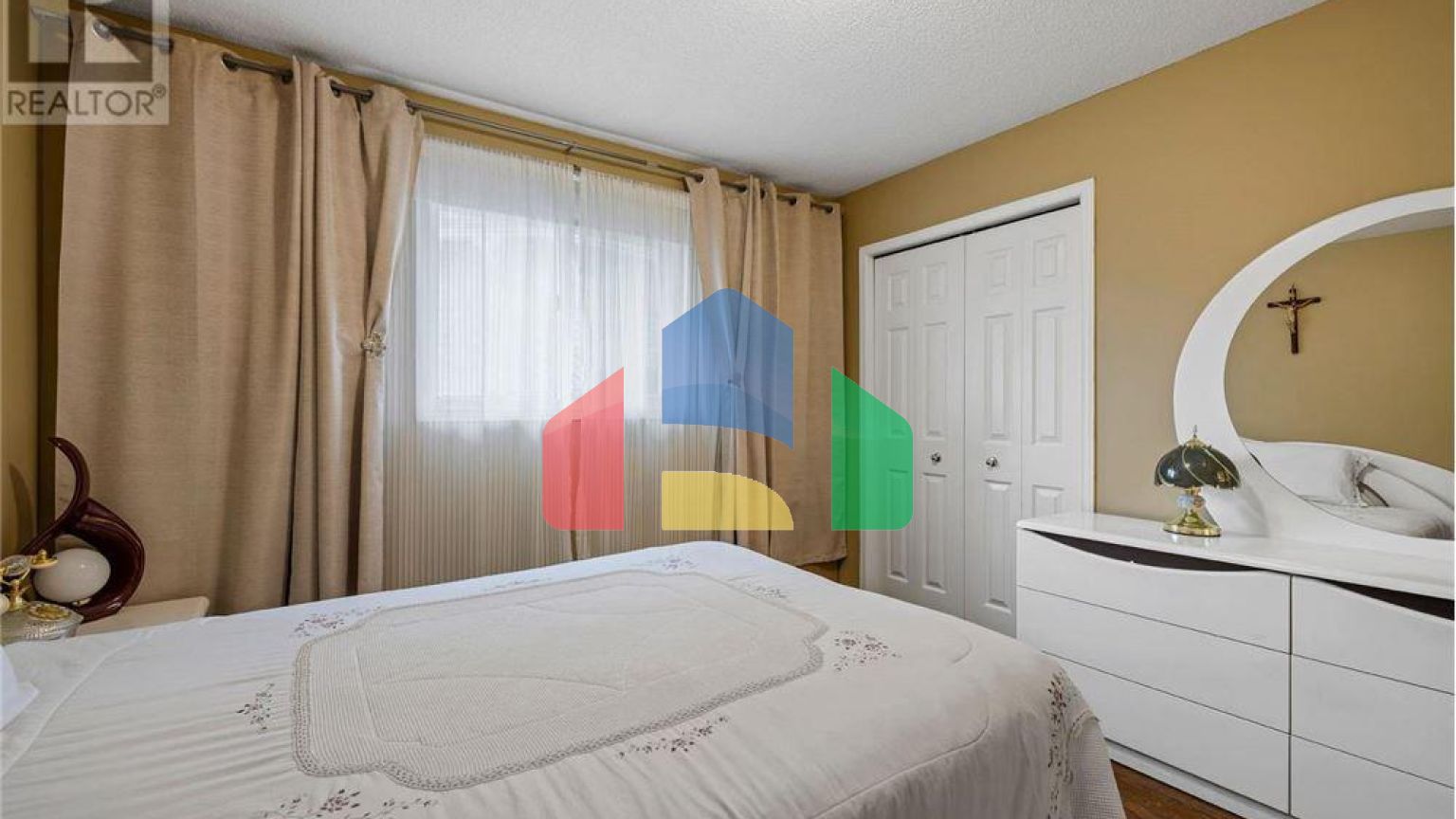 Residential - Single Family Home - Hamilton, Canada - Canada