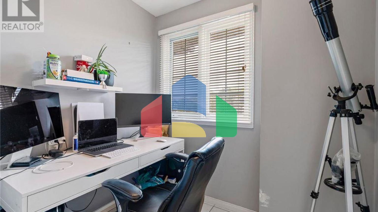 Residential - Single Family Home - Hamilton, Canada - Canada