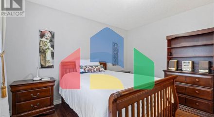 Residential - Single Family Home - Hamilton, Canada - Canada