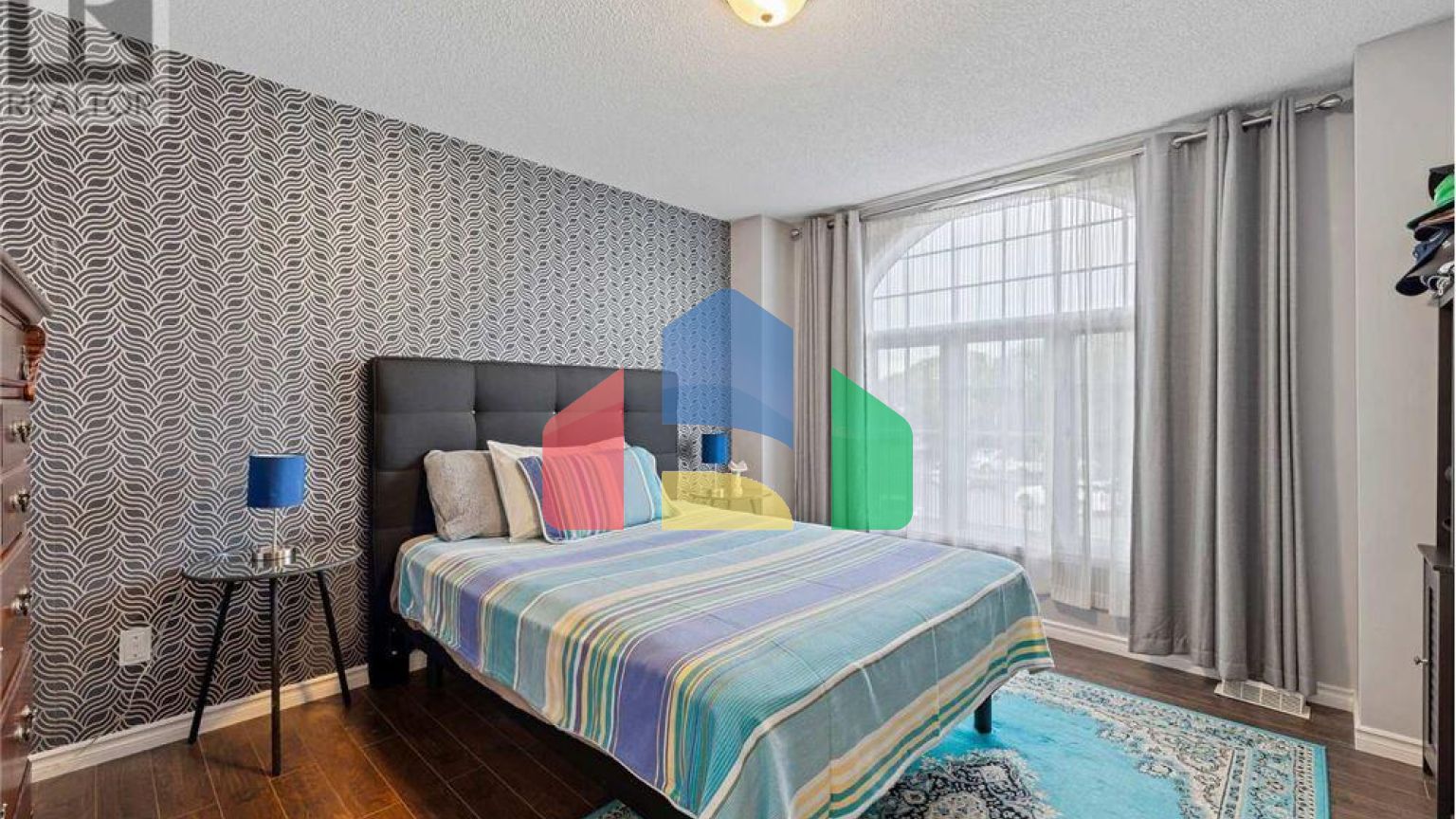 Residential - Single Family Home - Hamilton, Canada - Canada