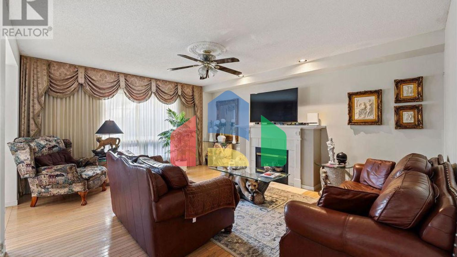 Residential - Single Family Home - Hamilton, Canada - Canada