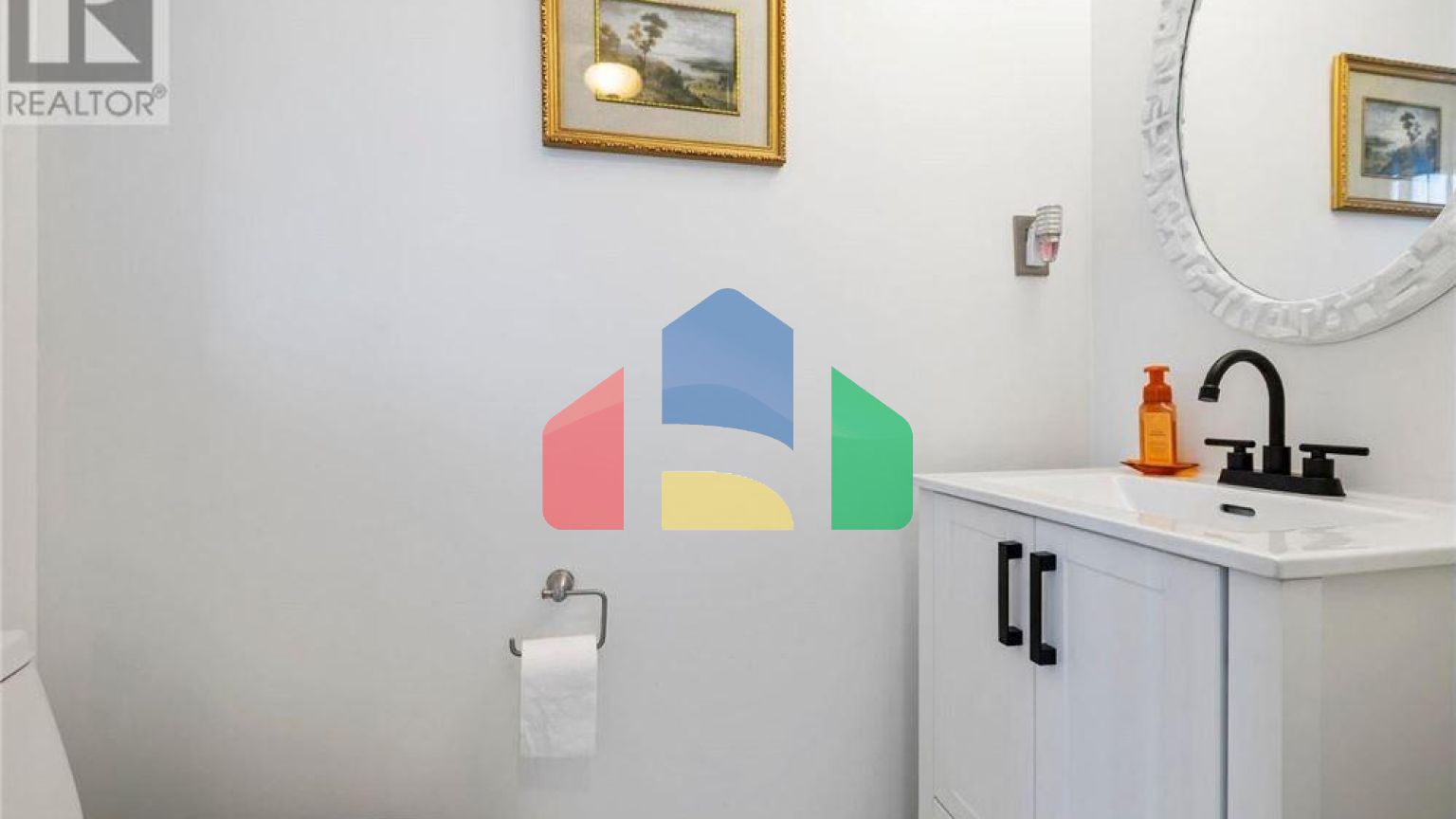 Residential - Single Family Home - Hamilton, Canada - Canada