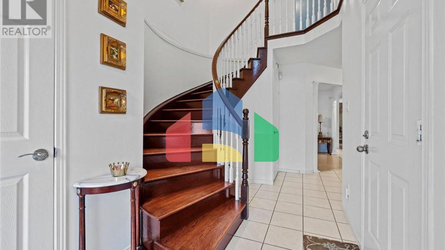 Residential - Single Family Home - Hamilton, Canada - Canada