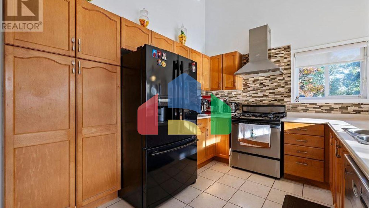 Residential - Single Family Home - Hamilton, Canada - Canada