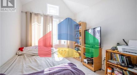 Residential - Single Family Home - Hamilton, Canada - Canada