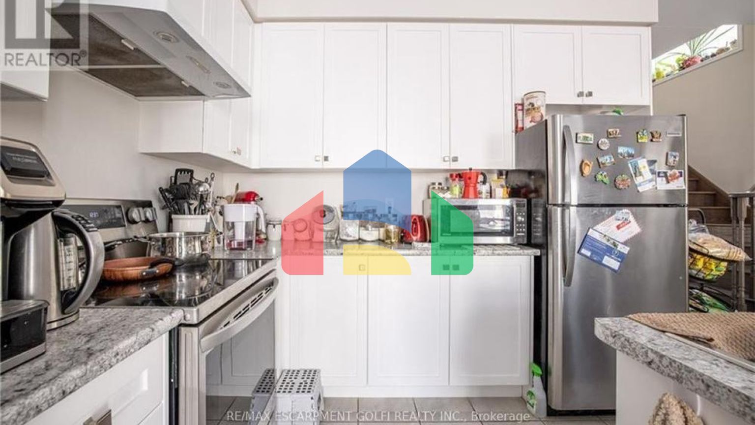 Residential - Single Family Home - Hamilton, Canada - Canada