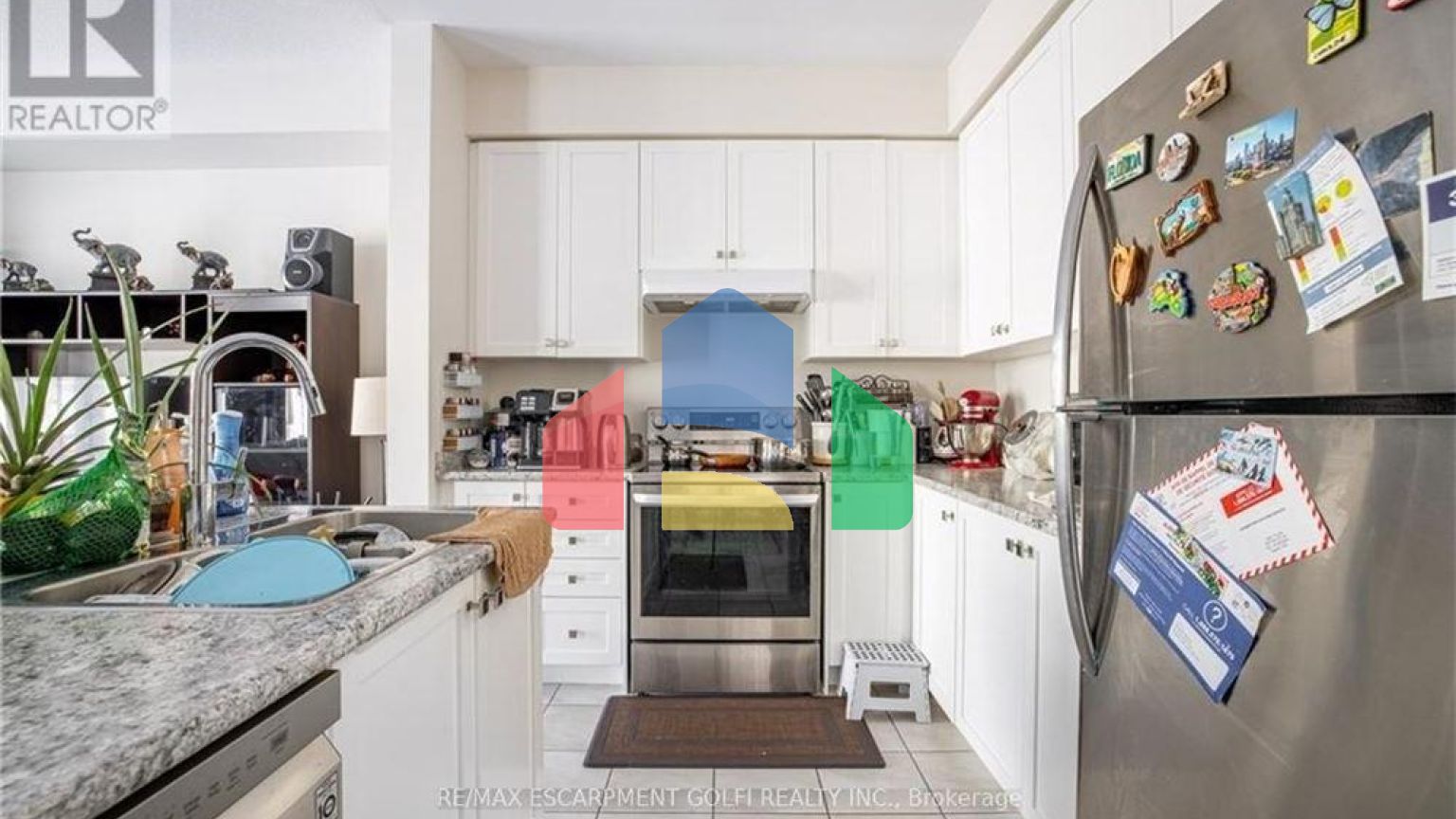 Residential - Single Family Home - Hamilton, Canada - Canada