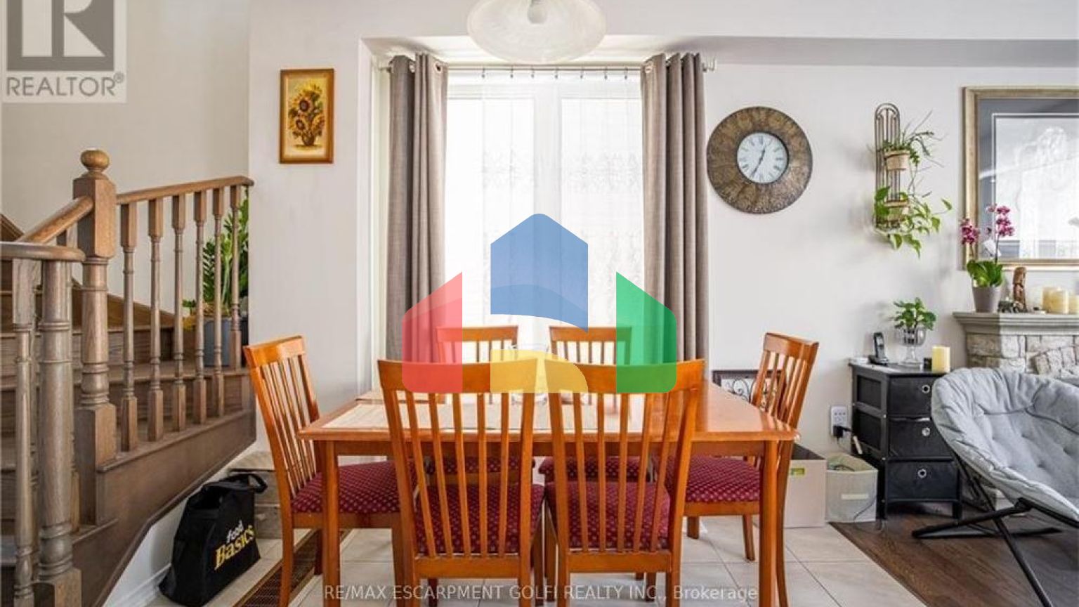 Residential - Single Family Home - Hamilton, Canada - Canada