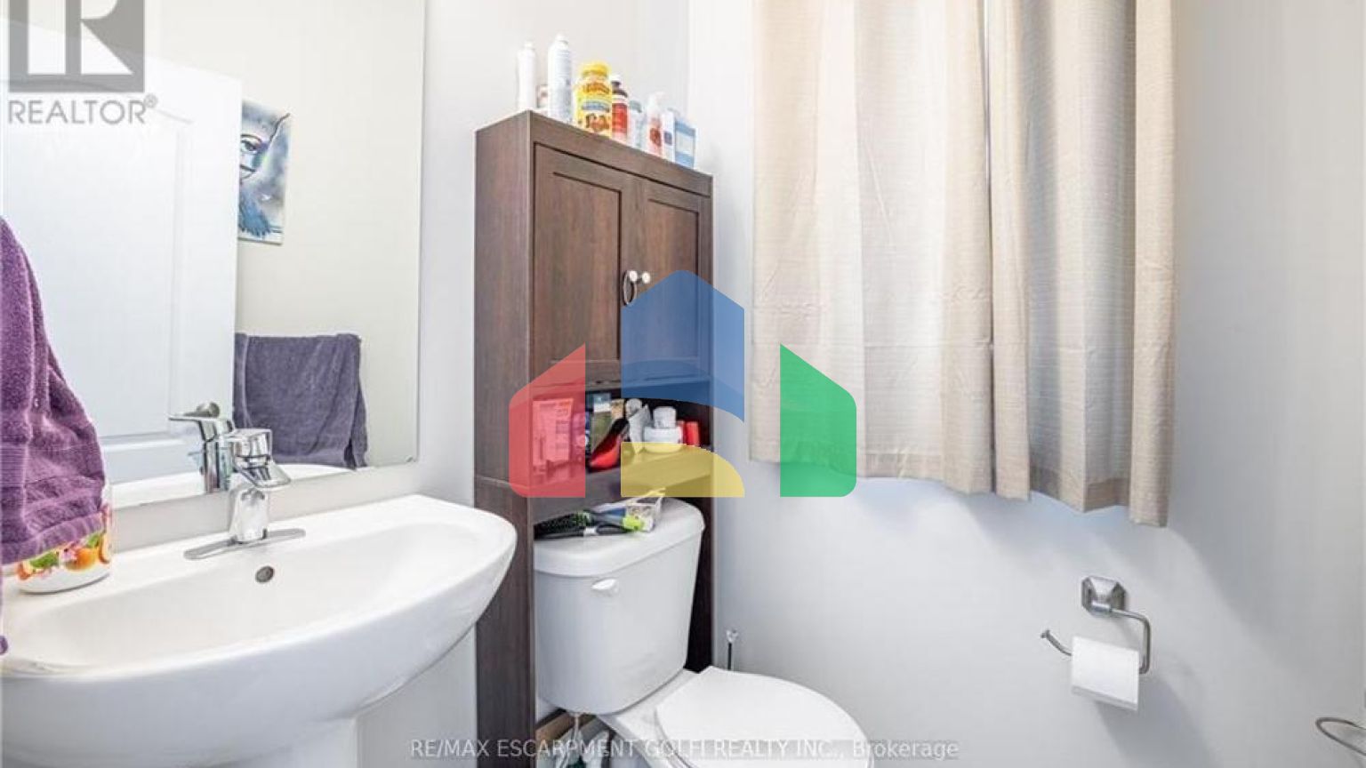 Residential - Single Family Home - Hamilton, Canada - Canada