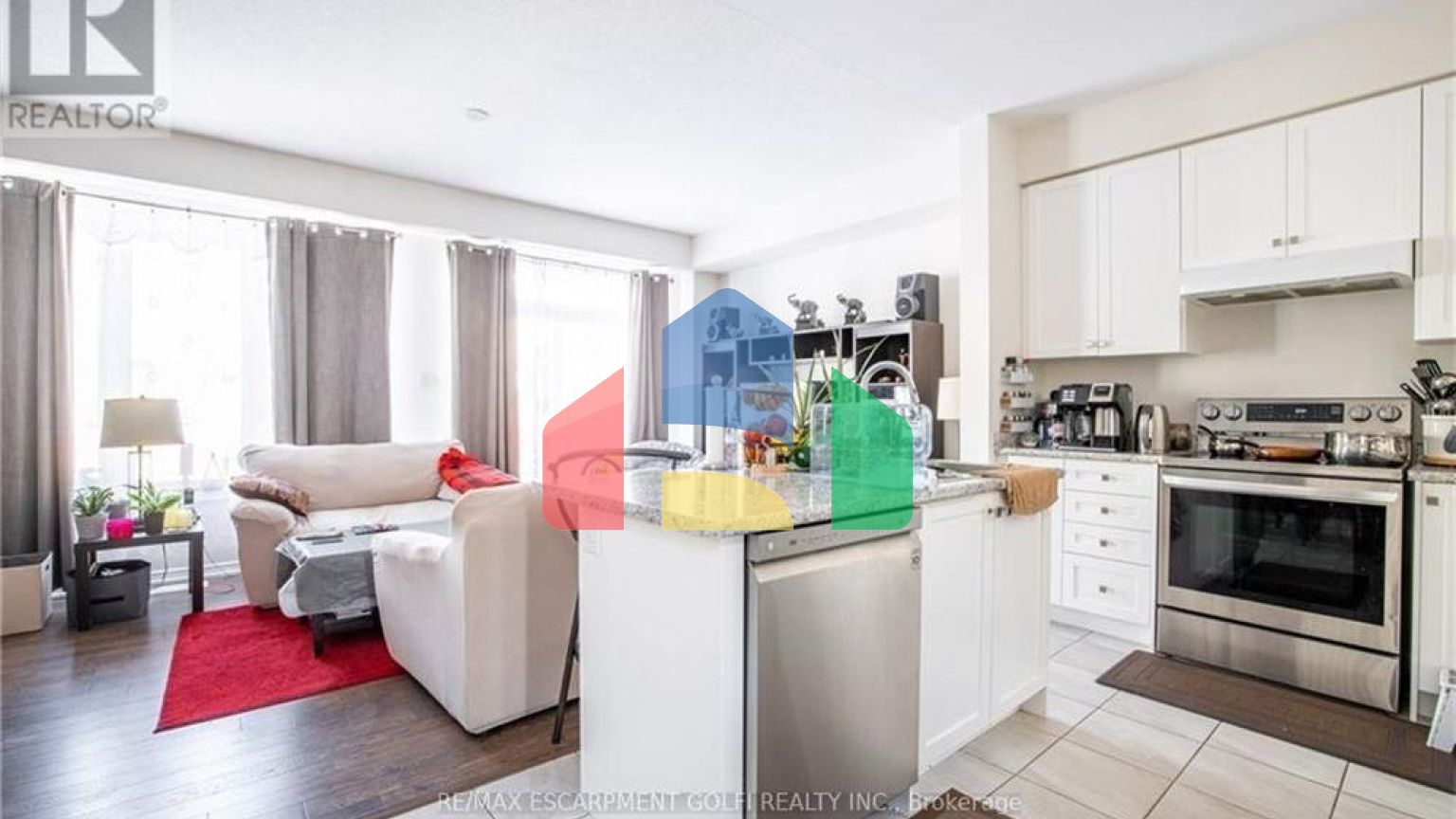 Residential - Single Family Home - Hamilton, Canada - Canada