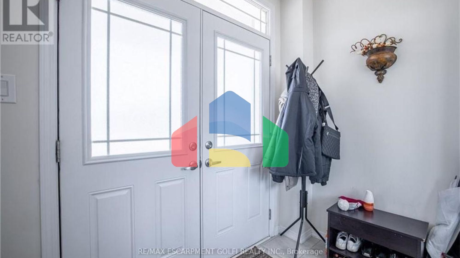 Residential - Single Family Home - Hamilton, Canada - Canada