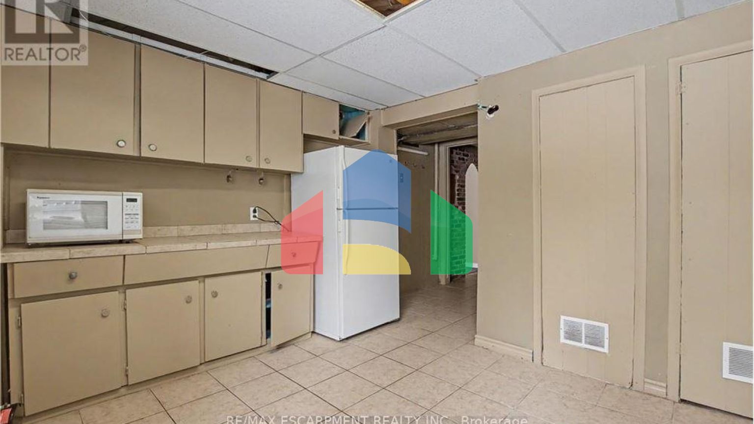 Residential - Single Family Home - Hamilton, Canada - Canada