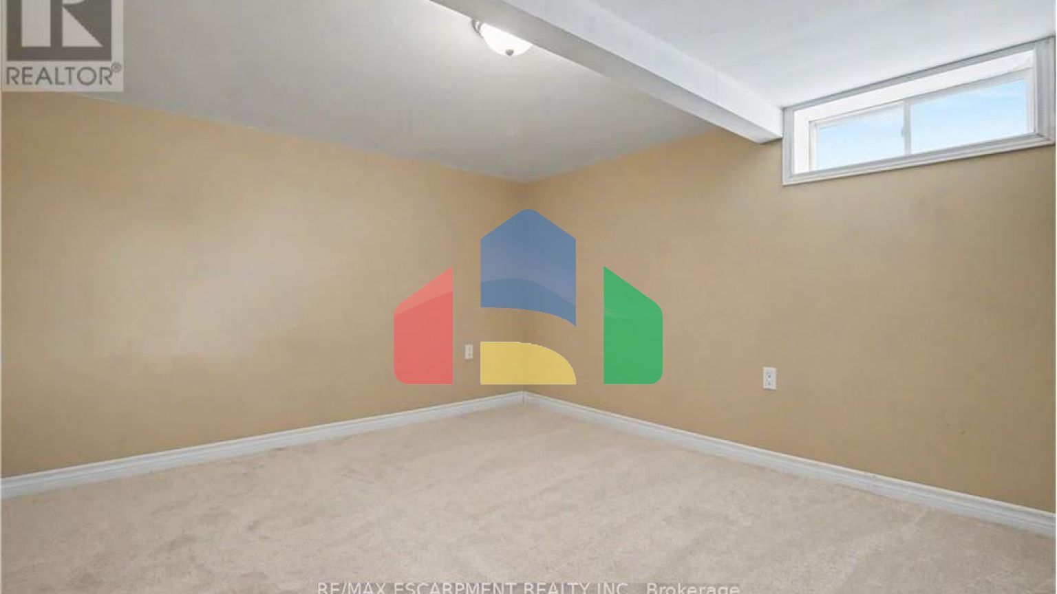 Residential - Single Family Home - Hamilton, Canada - Canada