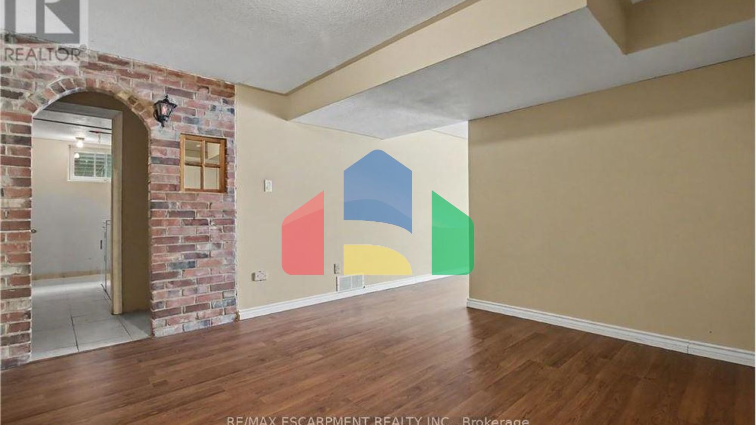 Residential - Single Family Home - Hamilton, Canada - Canada