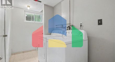 Residential - Single Family Home - Hamilton, Canada - Canada