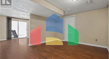 Residential - Single Family Home - Hamilton, Canada - Canada