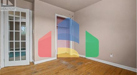 Residential - Single Family Home - Hamilton, Canada - Canada