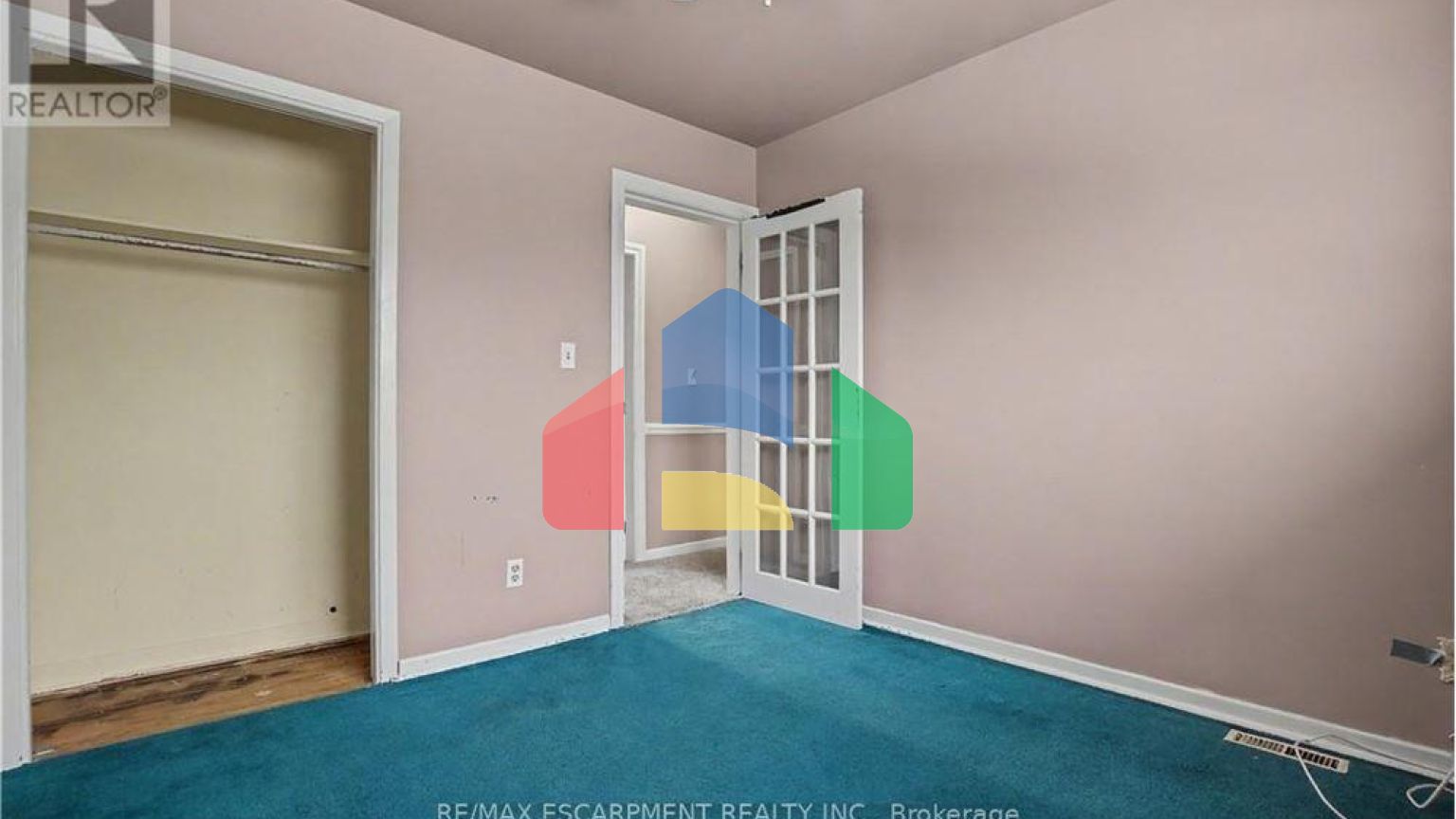 Residential - Single Family Home - Hamilton, Canada - Canada