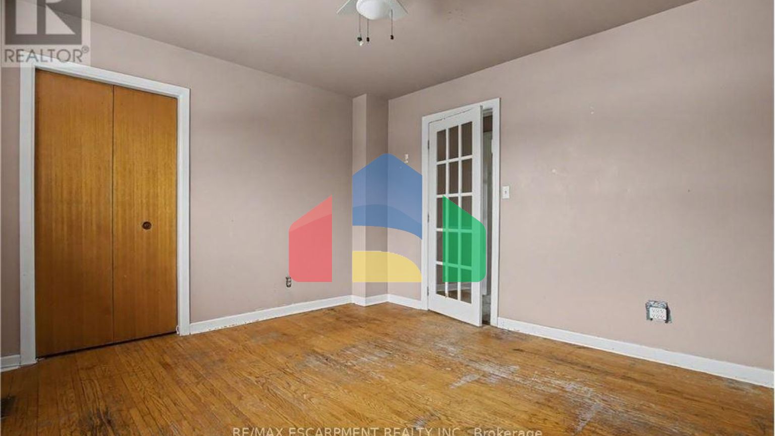 Residential - Single Family Home - Hamilton, Canada - Canada