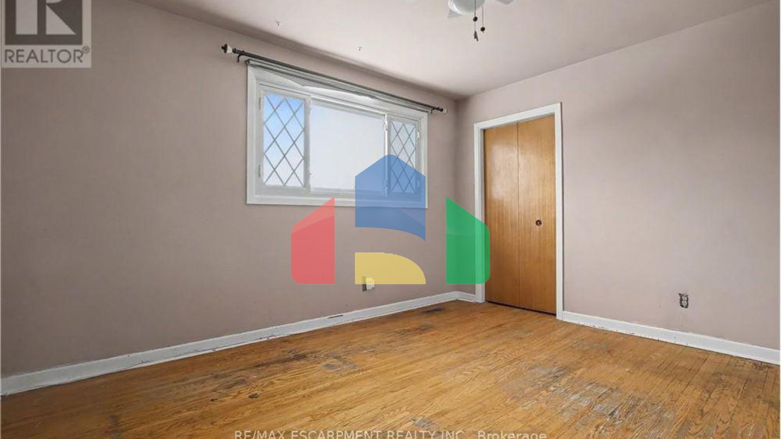 Residential - Single Family Home - Hamilton, Canada - Canada