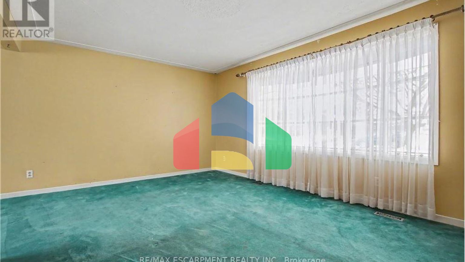 Residential - Single Family Home - Hamilton, Canada - Canada