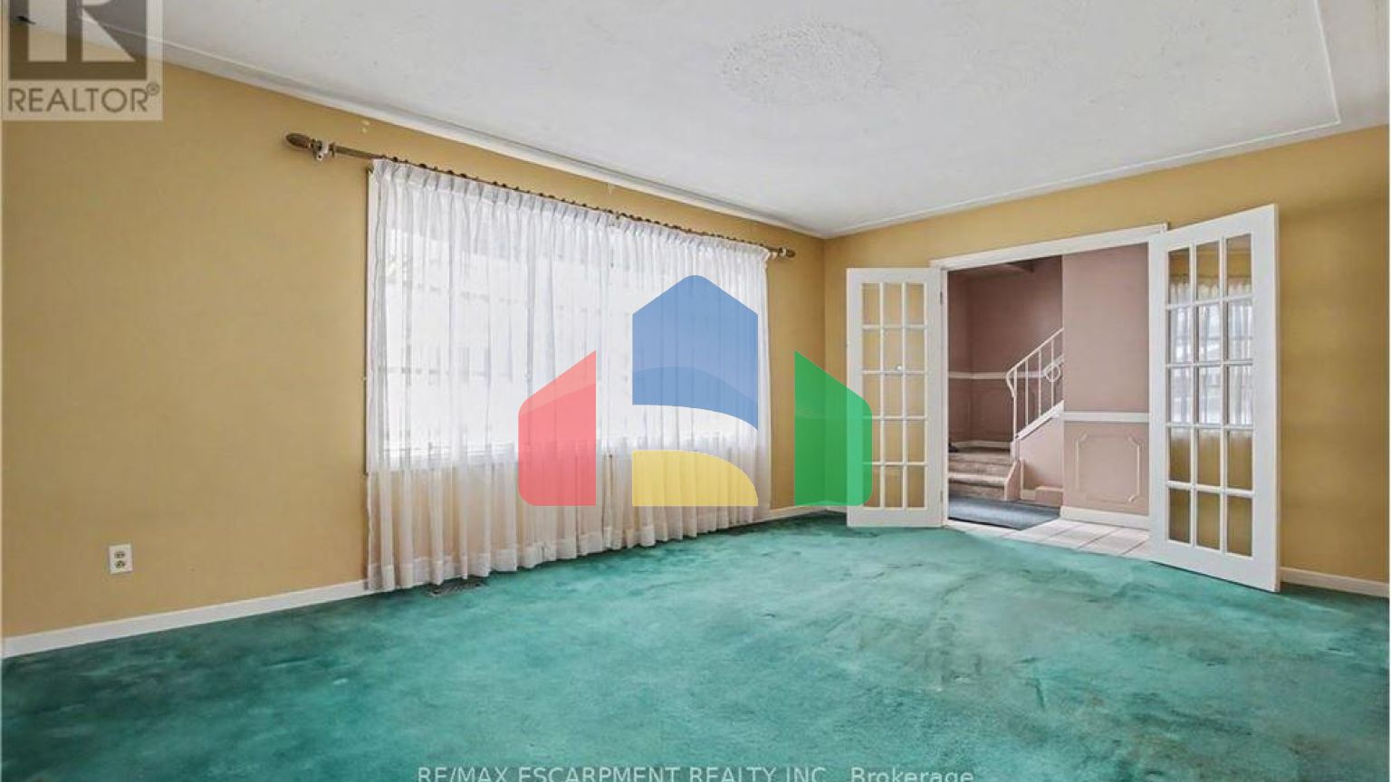 Residential - Single Family Home - Hamilton, Canada - Canada