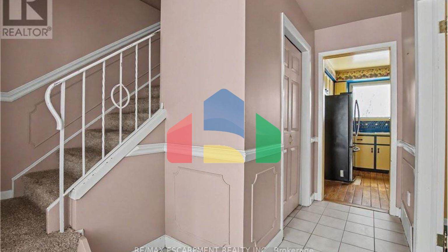 Residential - Single Family Home - Hamilton, Canada - Canada