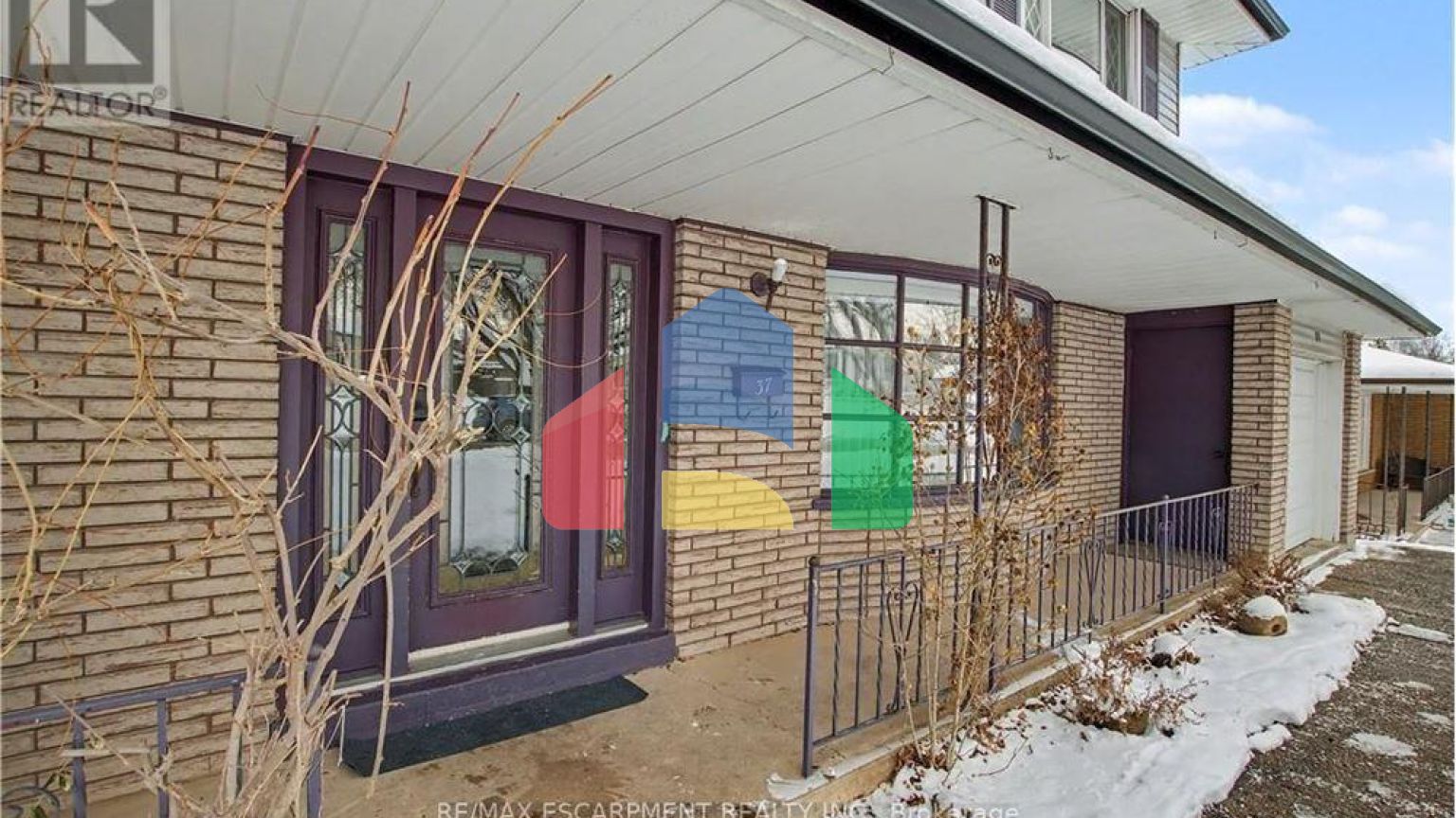 Residential - Single Family Home - Hamilton, Canada - Canada