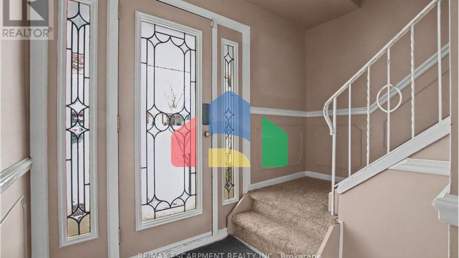 Residential - Single Family Home - Hamilton, Canada - Canada