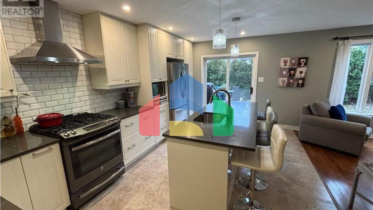 Residential - Single Family Home - Hamilton, Canada - Canada