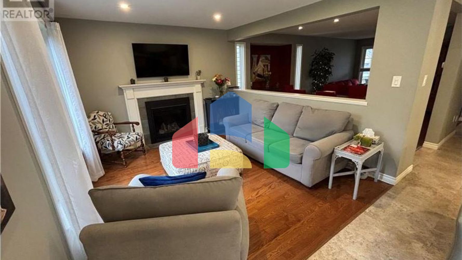 Residential - Single Family Home - Hamilton, Canada - Canada