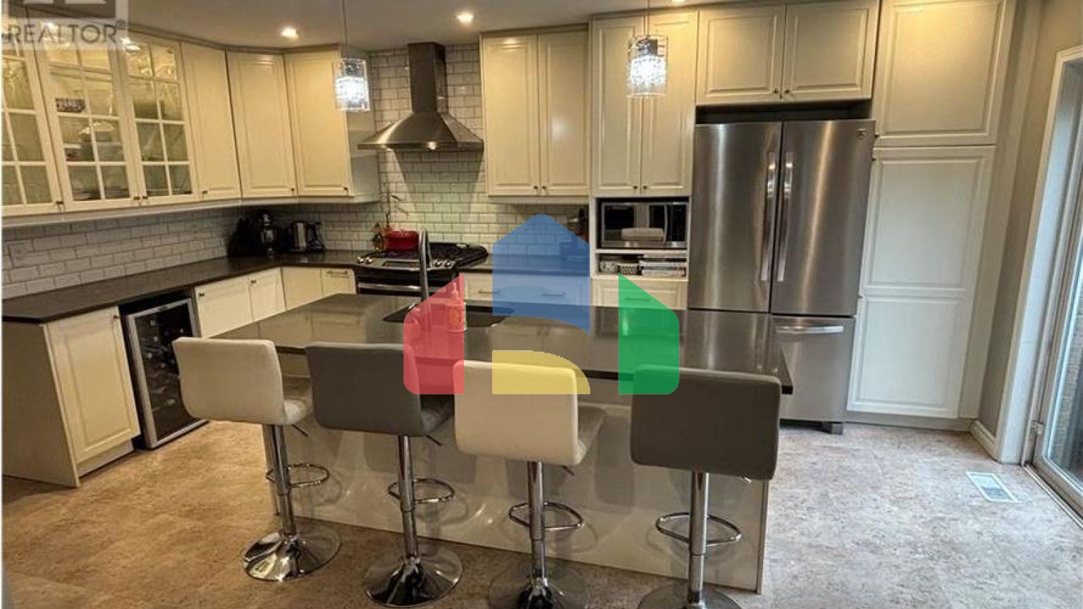 Residential - Single Family Home - Hamilton, Canada - Canada