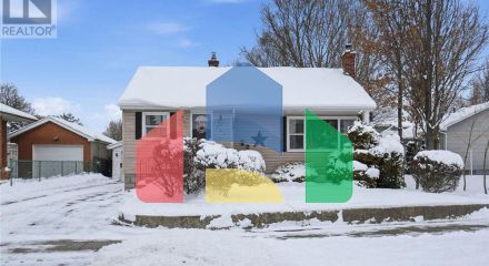 Residential - Single Family Home - Hamilton, Canada - Canada