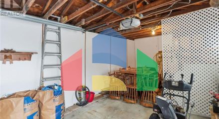 Residential - Single Family Home - Hamilton, Canada - Canada