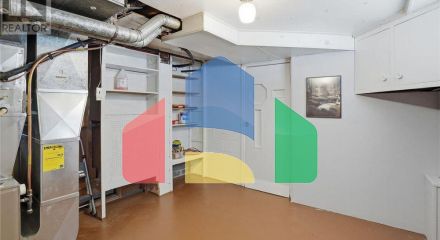 Residential - Single Family Home - Hamilton, Canada - Canada