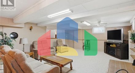 Residential - Single Family Home - Hamilton, Canada - Canada