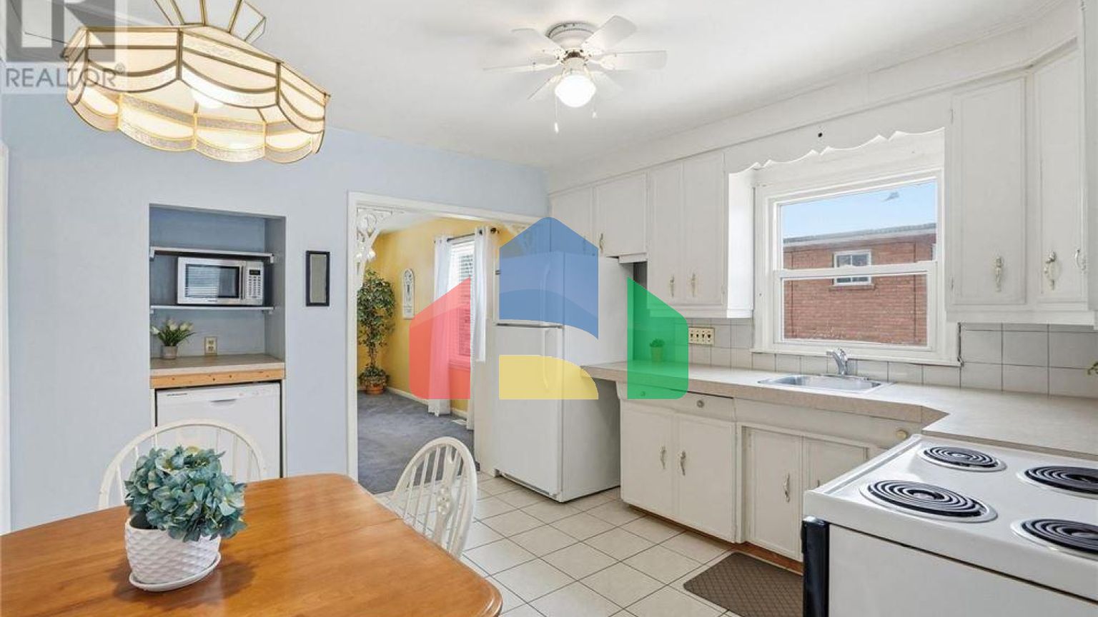 Residential - Single Family Home - Hamilton, Canada - Canada