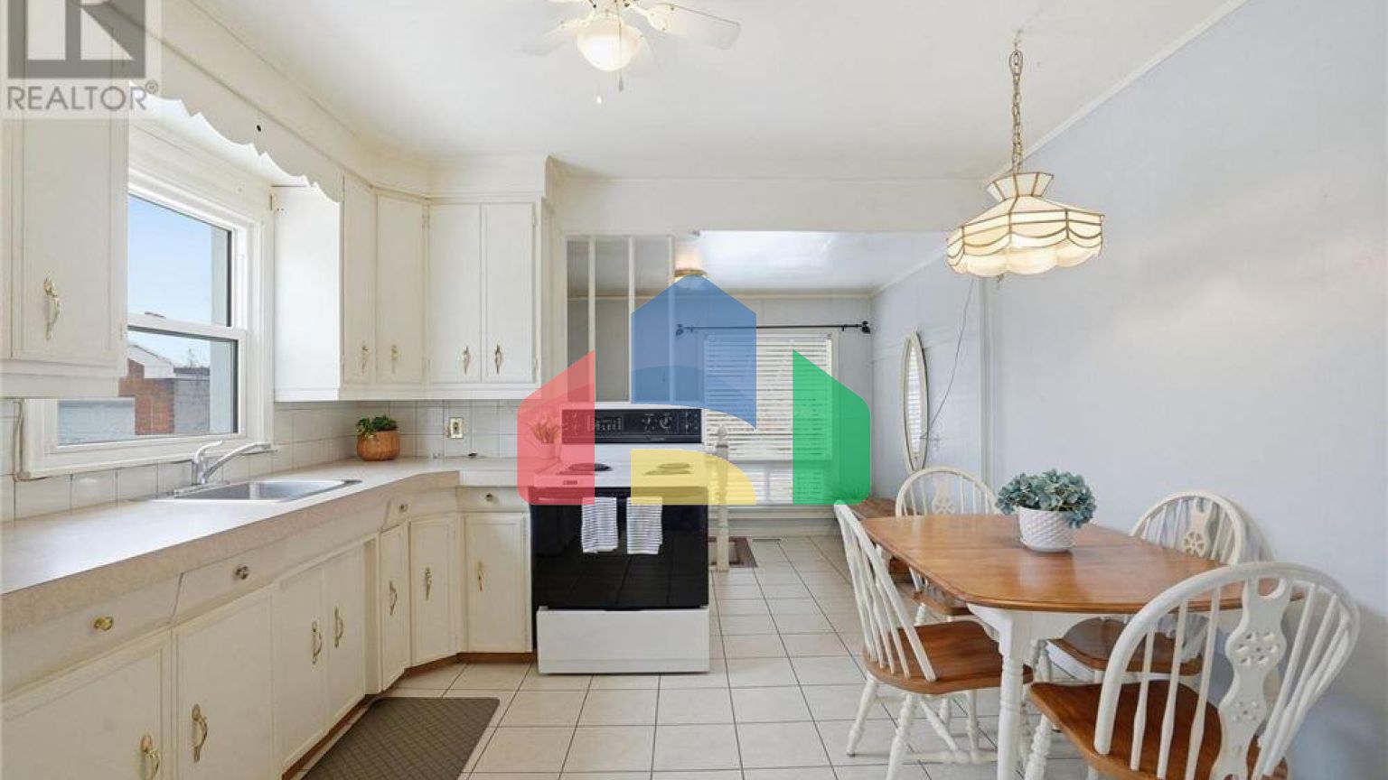 Residential - Single Family Home - Hamilton, Canada - Canada