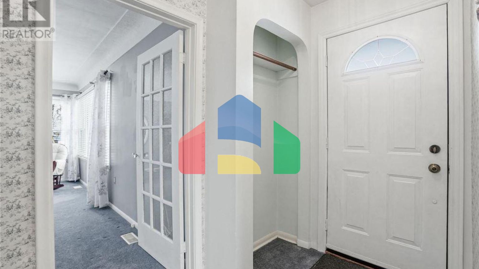 Residential - Single Family Home - Hamilton, Canada - Canada