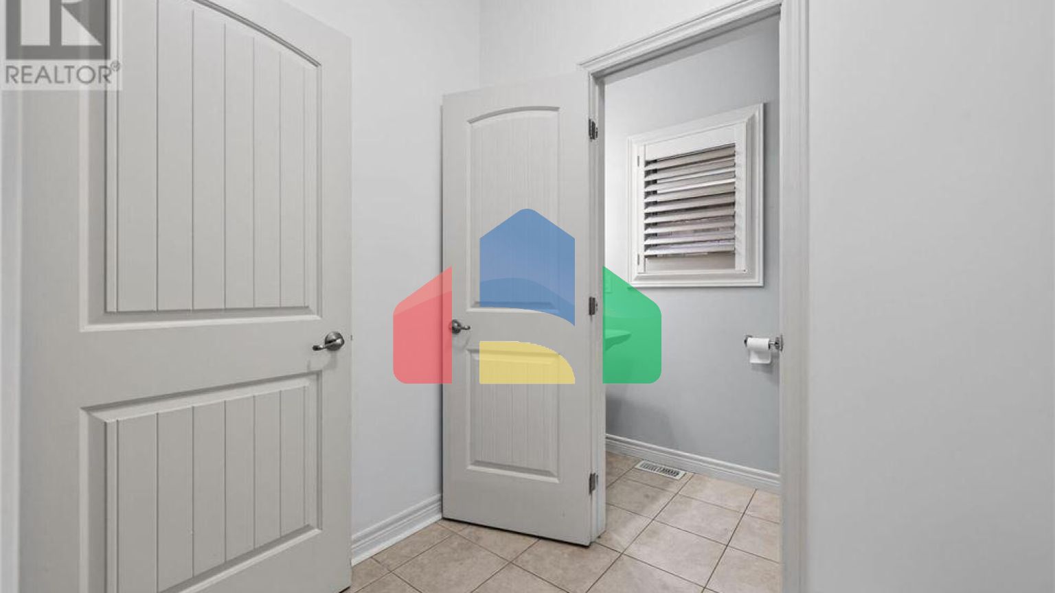 Residential - Single Family Home - Hamilton, Canada - Canada