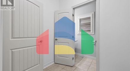 Residential - Single Family Home - Hamilton, Canada - Canada